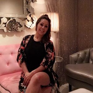 Meet your Posher, Eve